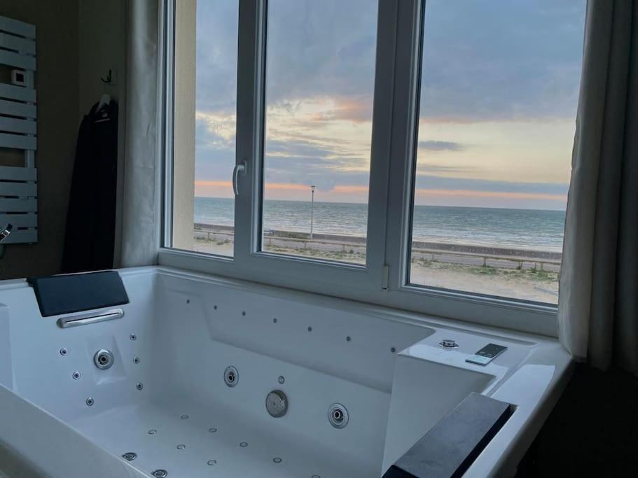 Spa Privatif Face Mer Riva Romantic & Spa Уистреам Екстериор снимка